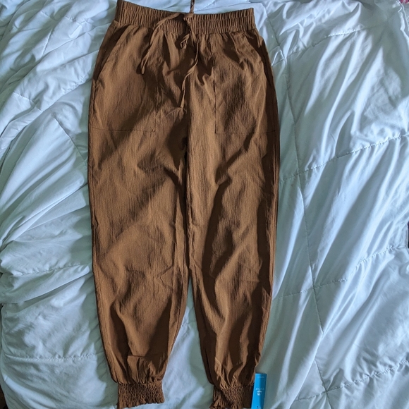 Cupshe Brown Smock Tapered Drawstring Pants Size Small - Picture 5 of 11